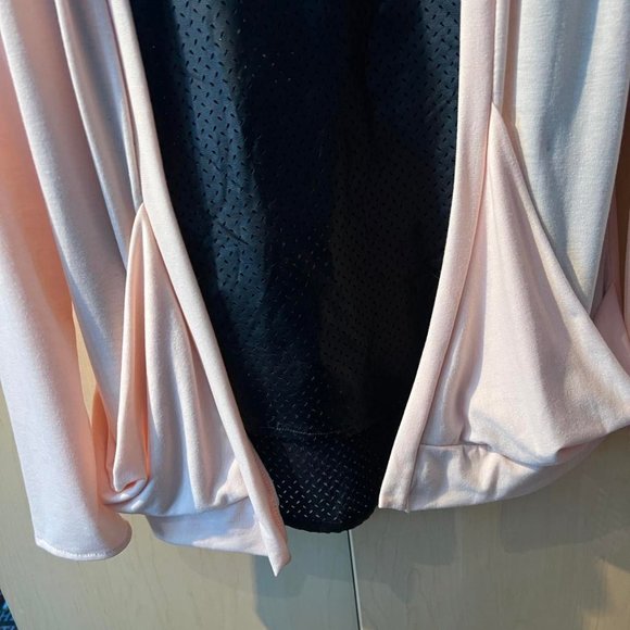 Light Pink Sugar Skull on the Back Top Sz Small S - Picture 5 of 8